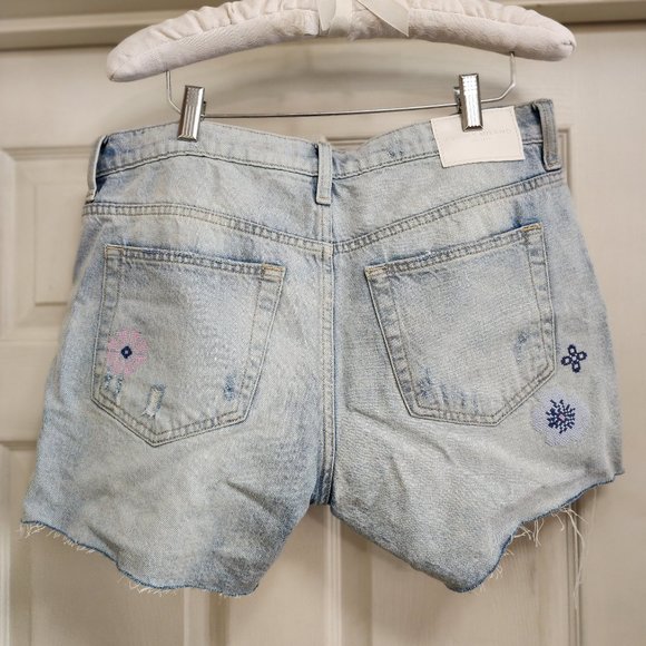 Lucky Brand 90's Midi High Rise Floral Jean Shorts (10/30) - Picture 2 of 3